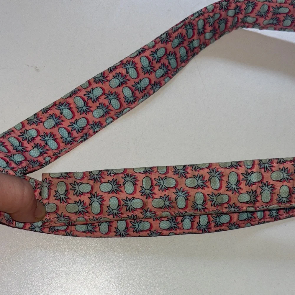 Vineyard Vines Sunwashed Pink and Blue Pineapple Print Belt size M